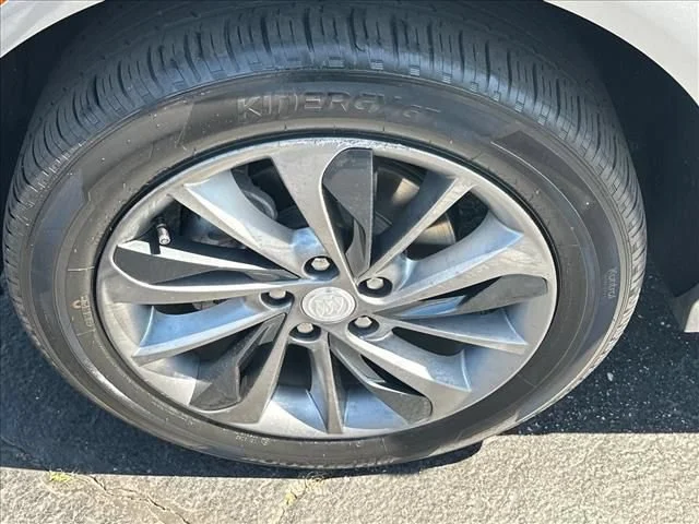 Used 2023 Moonstone Gray Metallic Buick Select image 41