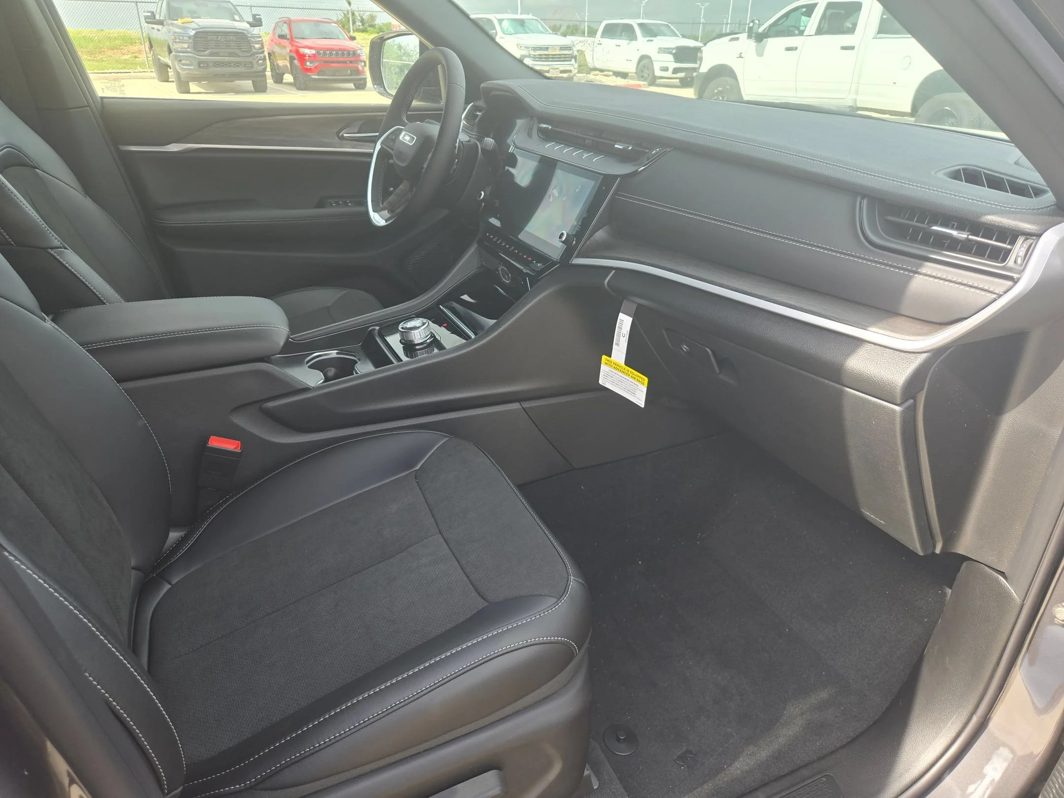 New 2026 Baltic Gray Metallic Clearcoat Jeep Laredo Altitude image 23