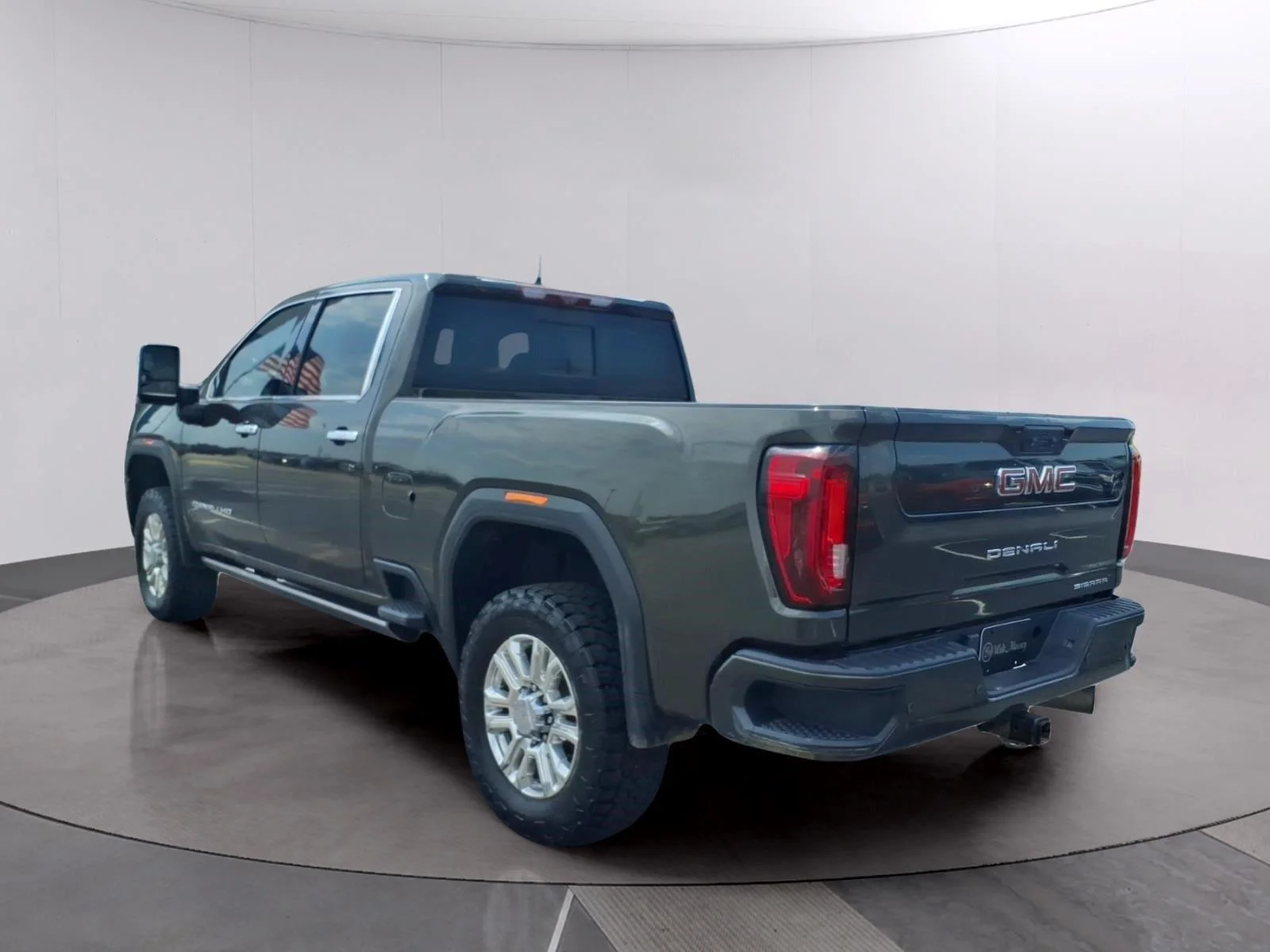 Used 2022 FOREST METALLIC GMC Denali image 3