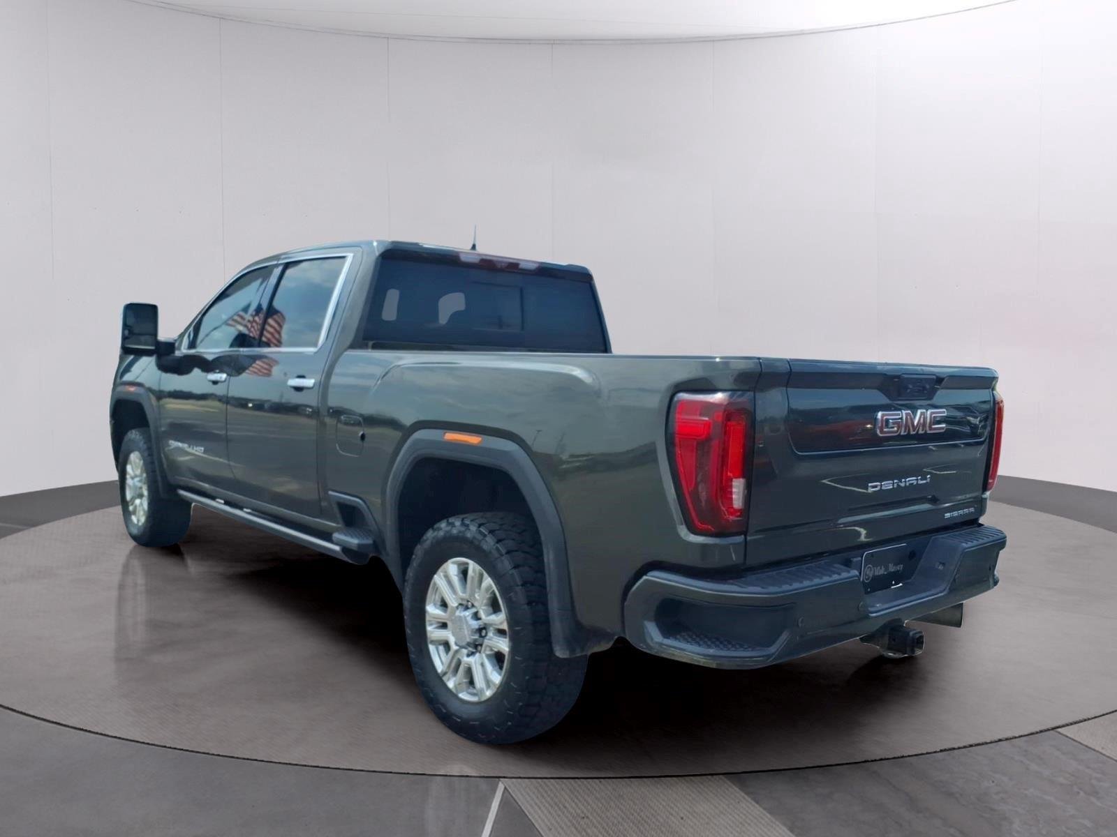 Used 2022 FOREST METALLIC GMC Denali image 3