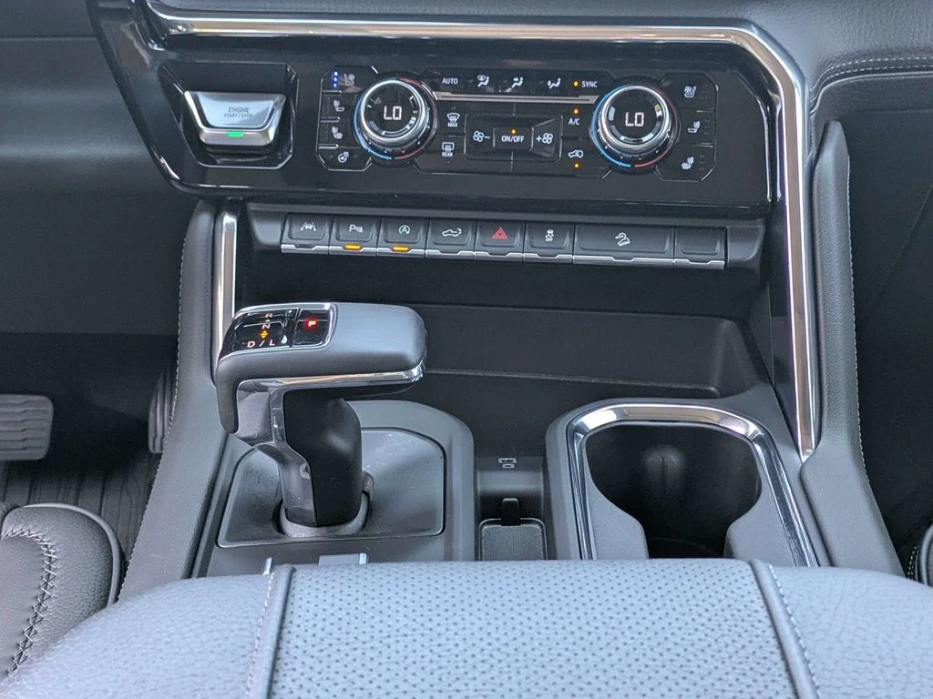Used 2025 Silver GMC Denali image 18