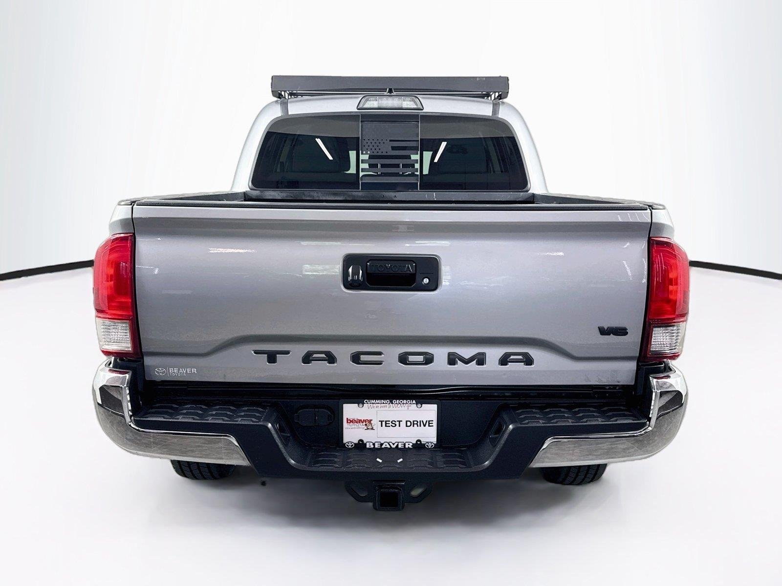 Used 2019 Cement Toyota SR5 image 10