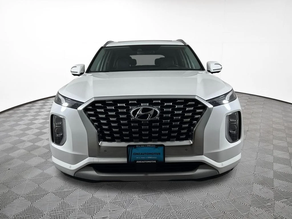Used 2021 White Hyundai Limited image 3