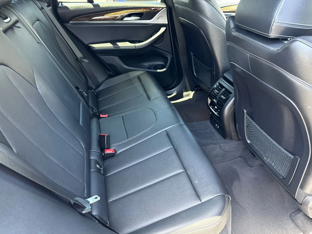 Used 2023 Black BMW xDrive30i image 16