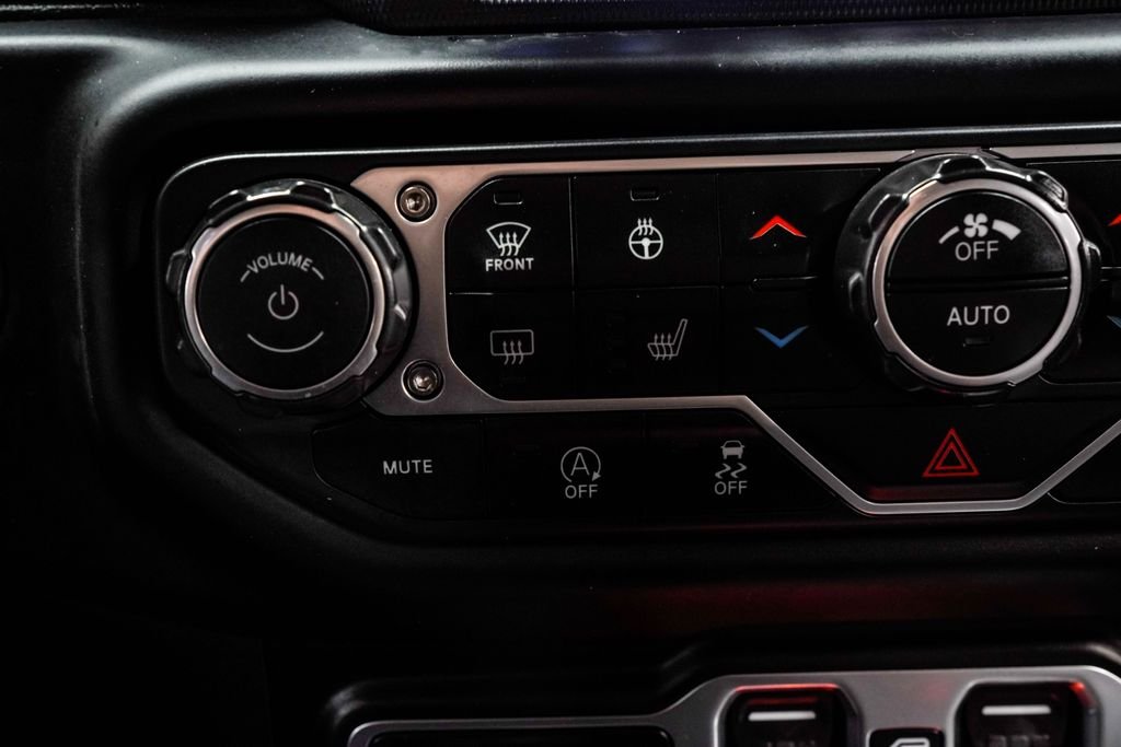 Used 2021 Red Jeep Unlimited Sahara Altitude image 29