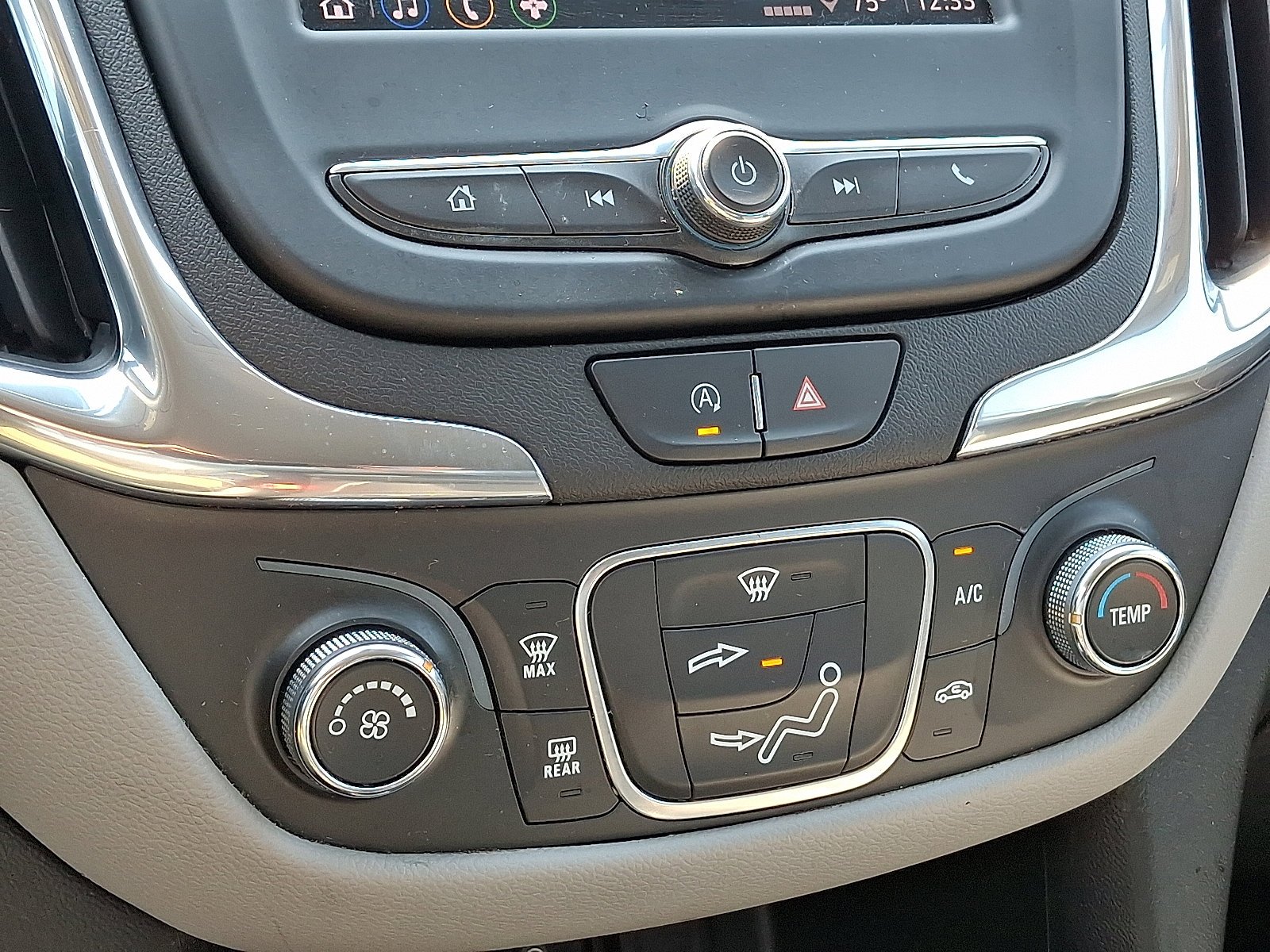 2023 Chevrolet Equinox LS - Photo 19