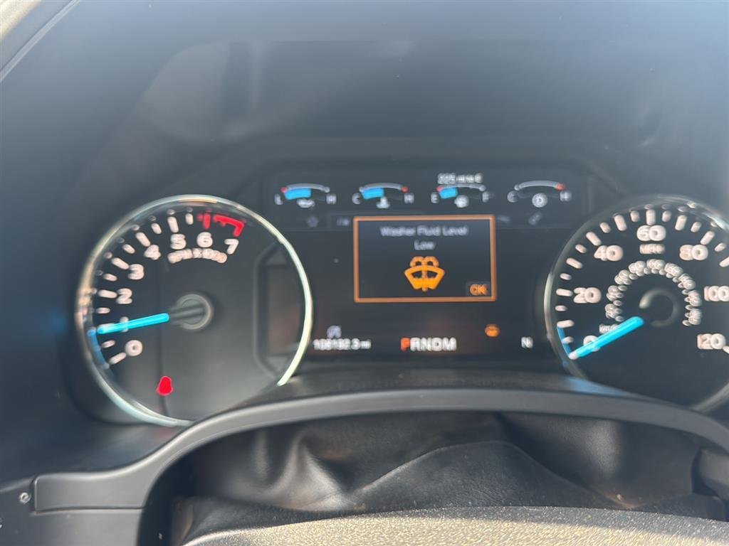 Used 2019 Blue Jeans FORD LARIAT image 14
