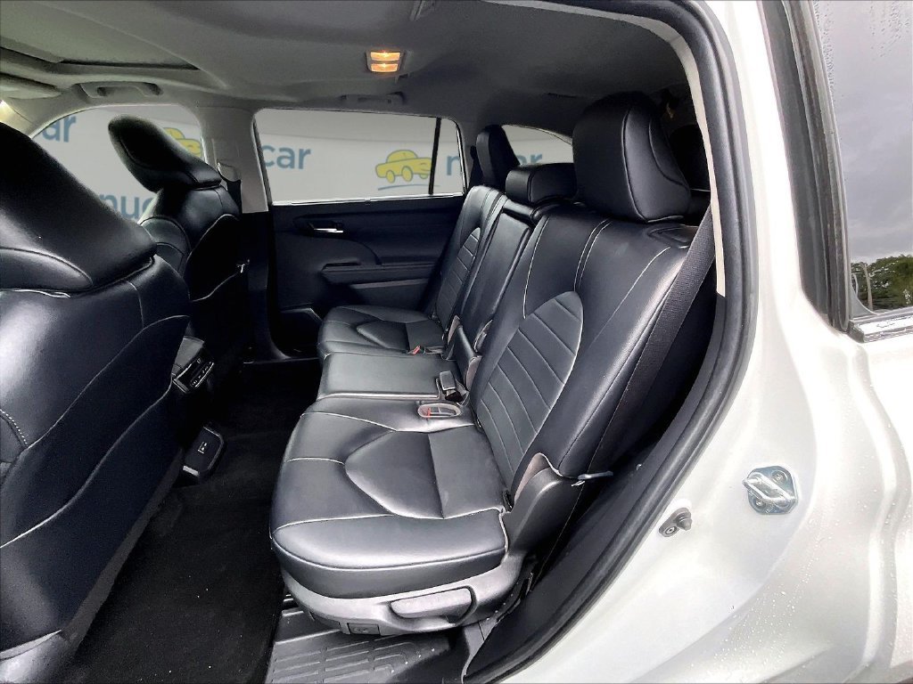 Used 2023 Beige Toyota XLE image 15