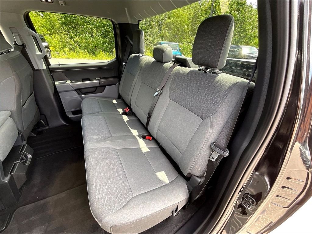 Used 2025 Agate Black Metallic Ford XLT image 14