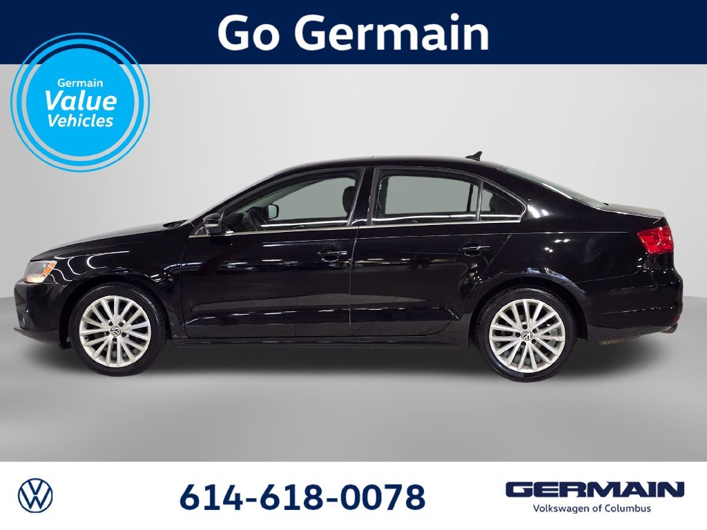 Used 2013 Black Volkswagen SEL image 10