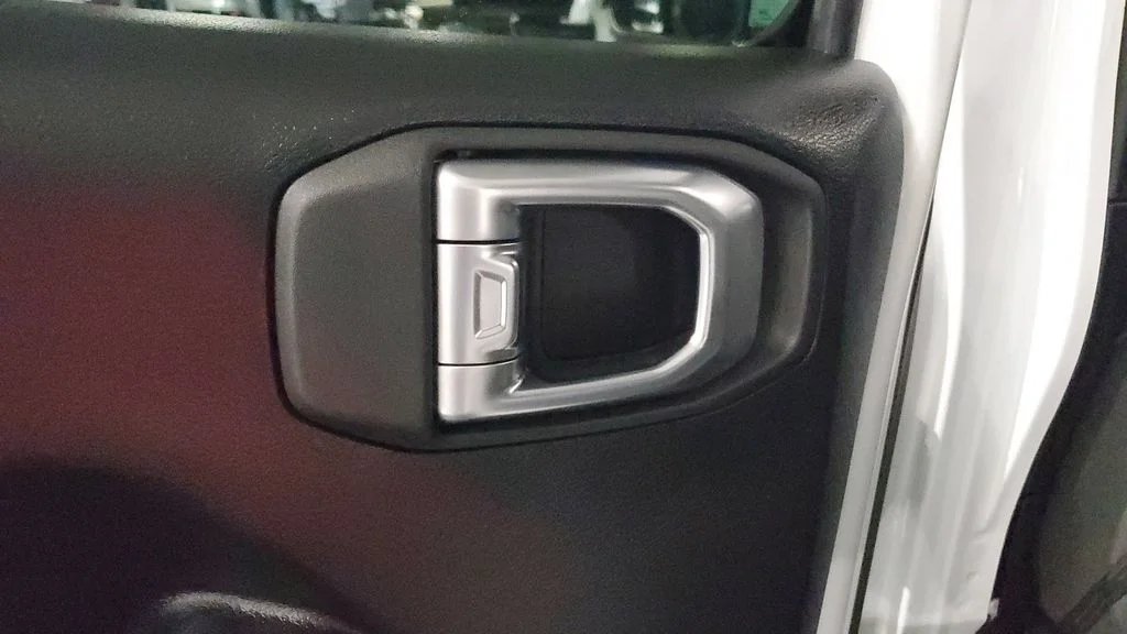 Used 2026 White Jeep Sport S image 17