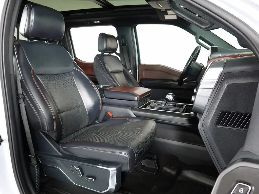 Used 2021 White Ford Lariat image 16
