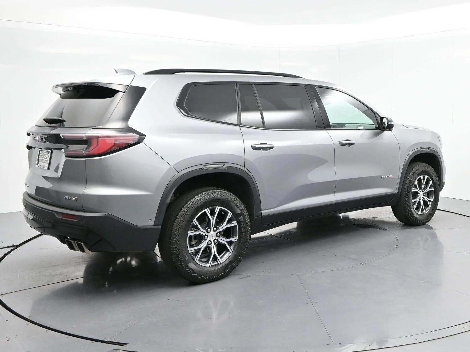 Used 2025 Sterling Metallic GMC AT4 image 7
