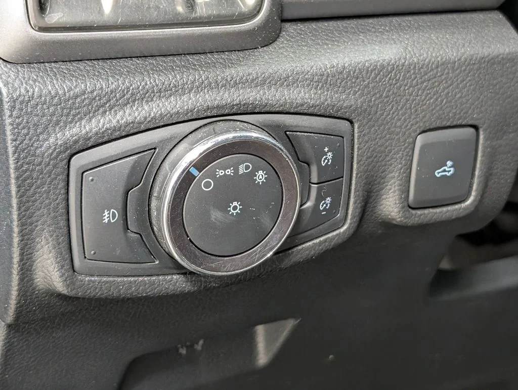 Used 2020 Shadow Black Ford XLT image 11