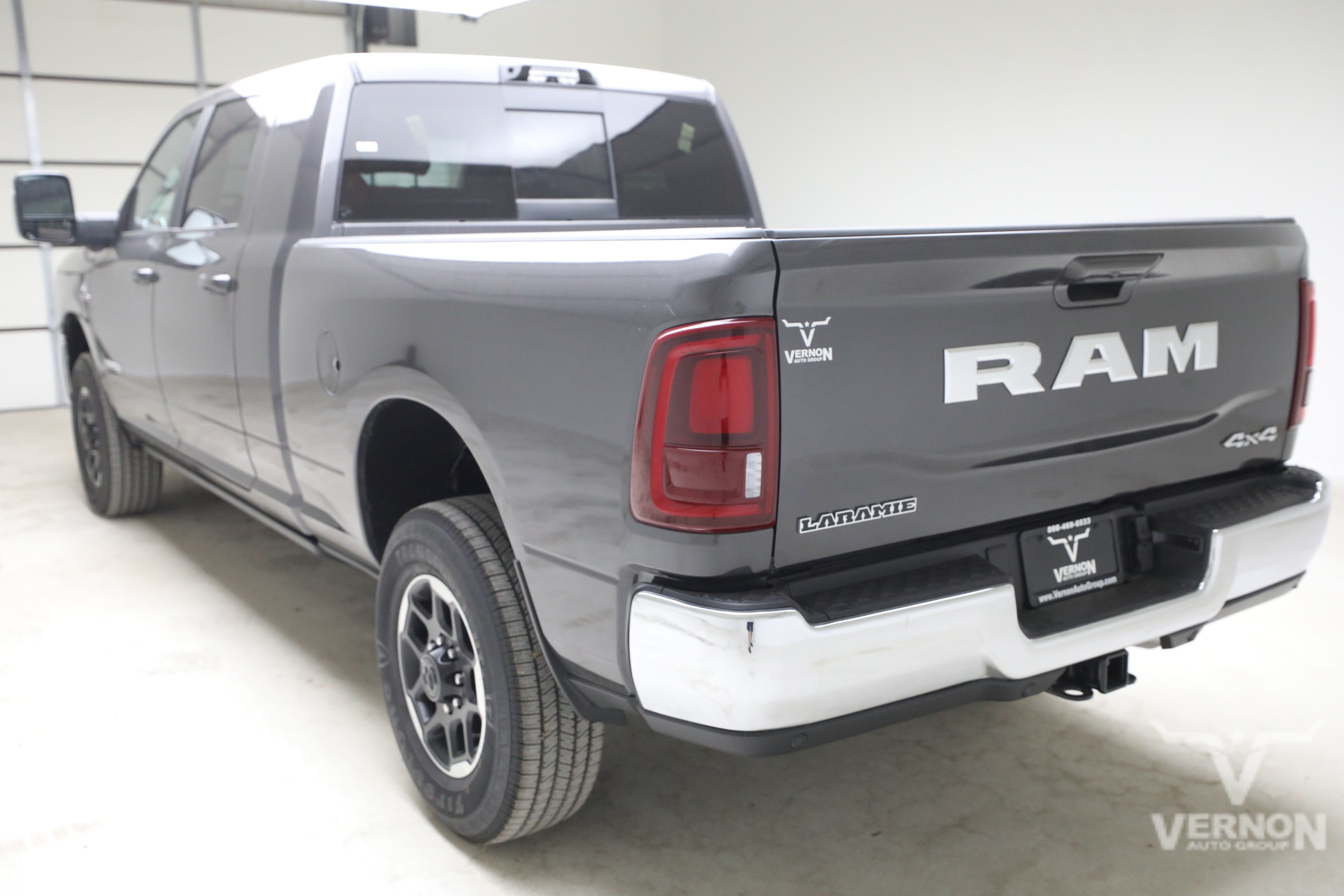 New 2026 Granite Crystal Metallic Clearcoat Ram N image 3