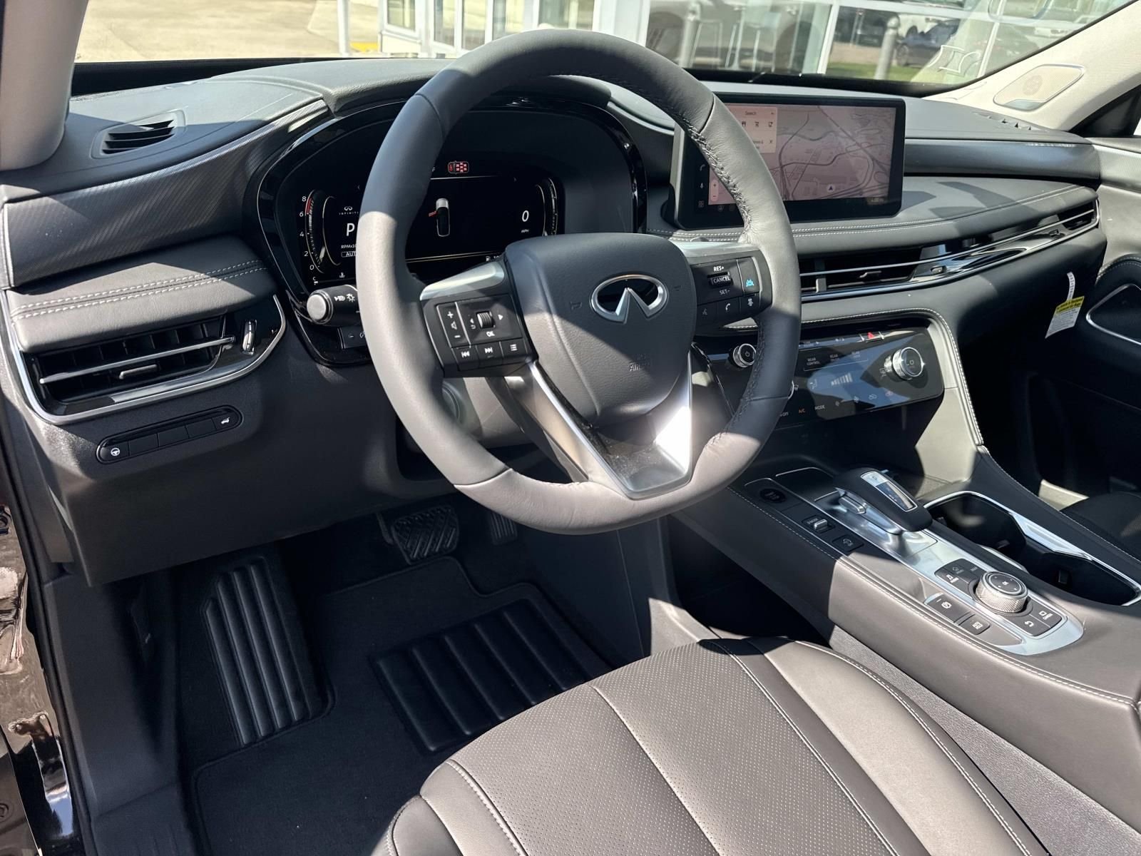 New 2027 MINERAL BLACK INFINITI Luxe AWD image 13