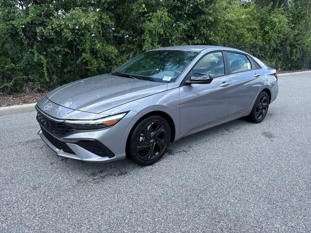 Used 2026 Silver Hyundai SEL Sport image 1