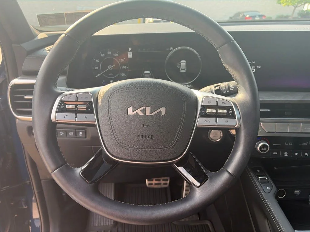 Used 2025 Black Kia SX-Prestige X-Pro image 15