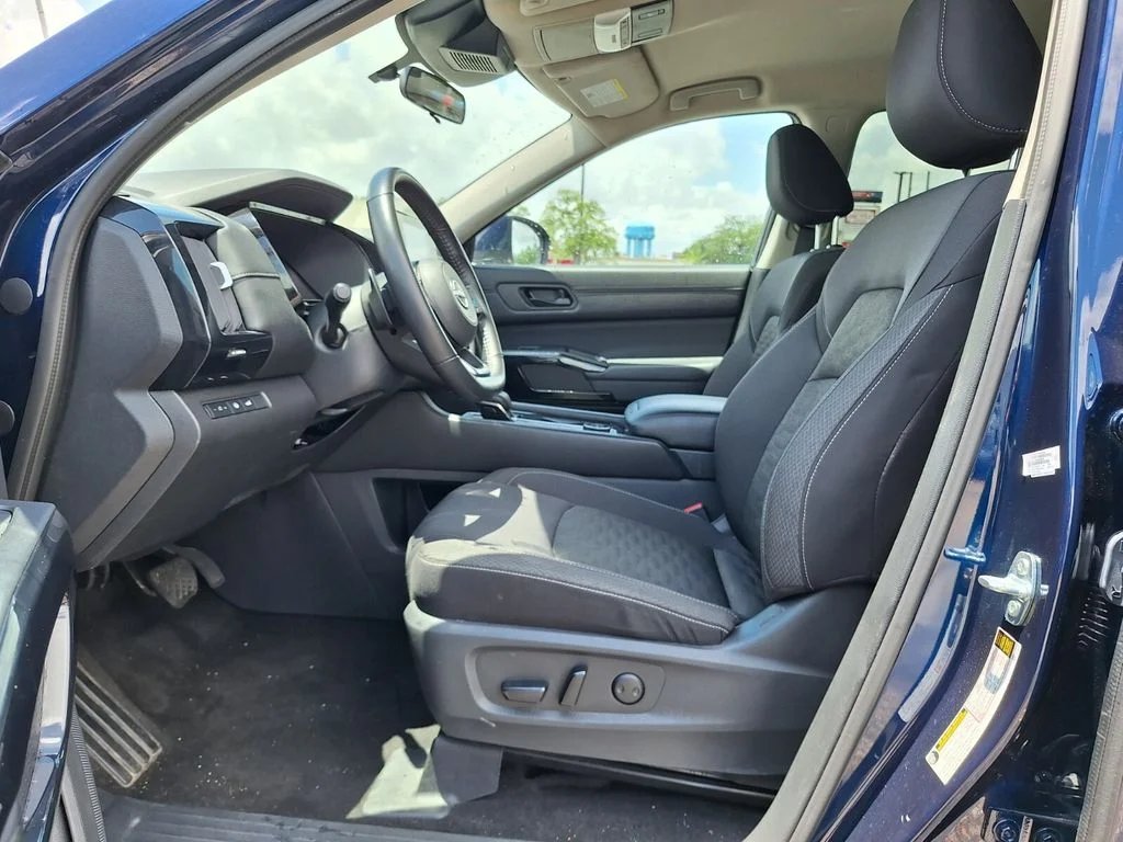 Certified Used 2025 Blue Nissan SV image 13