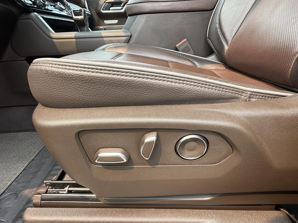 Used 2025 Black GMC Denali image 15