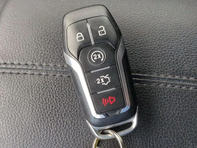 Used 2015 Ruby Red Metallic Tinted Clearcoat Ford V6 image 25