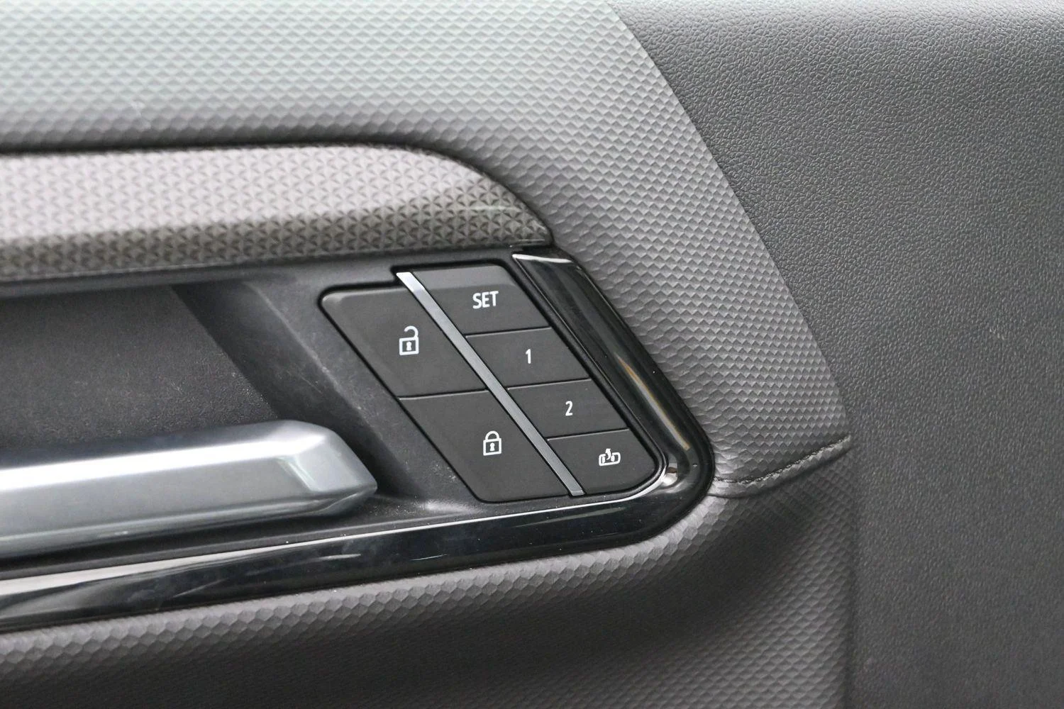 Used 2025 Slate Gray Metallic Chevrolet ZR2 image 10