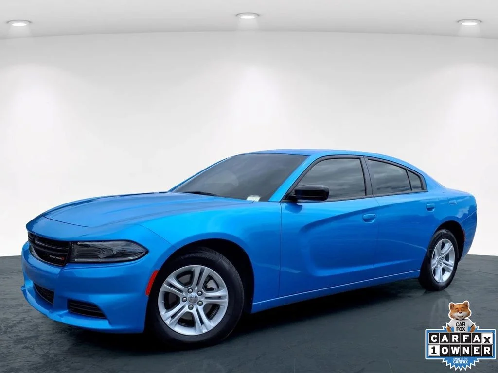 Used 2023 Blue Dodge SXT image 2