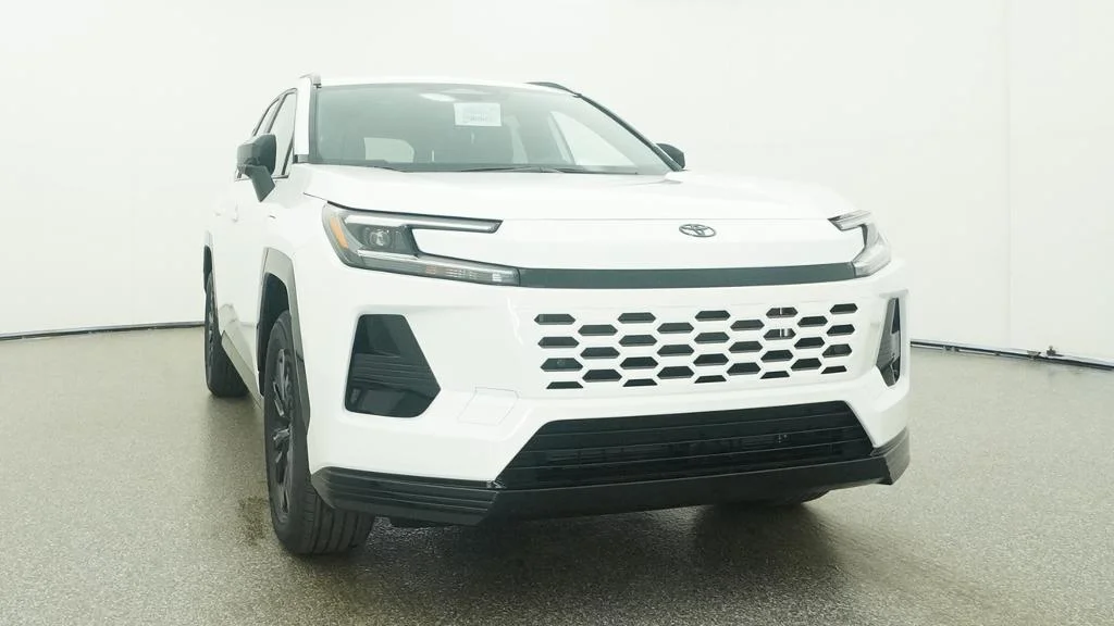 New 2026 Ice Cap Toyota SE image 7
