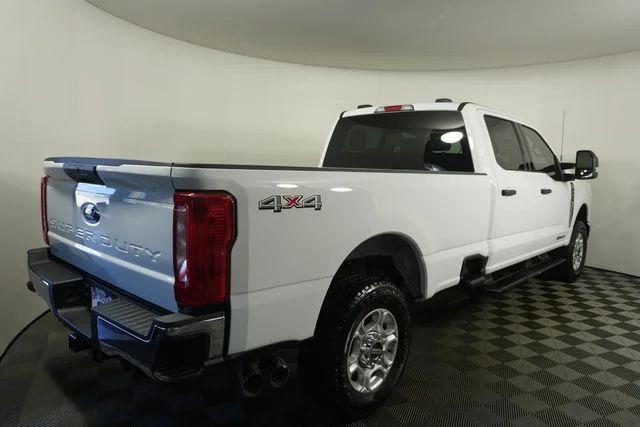 New 2026 Oxford White Ford F-250® XLT image 17