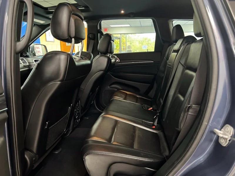 Used 2020 Blue Jeep Limited image 16