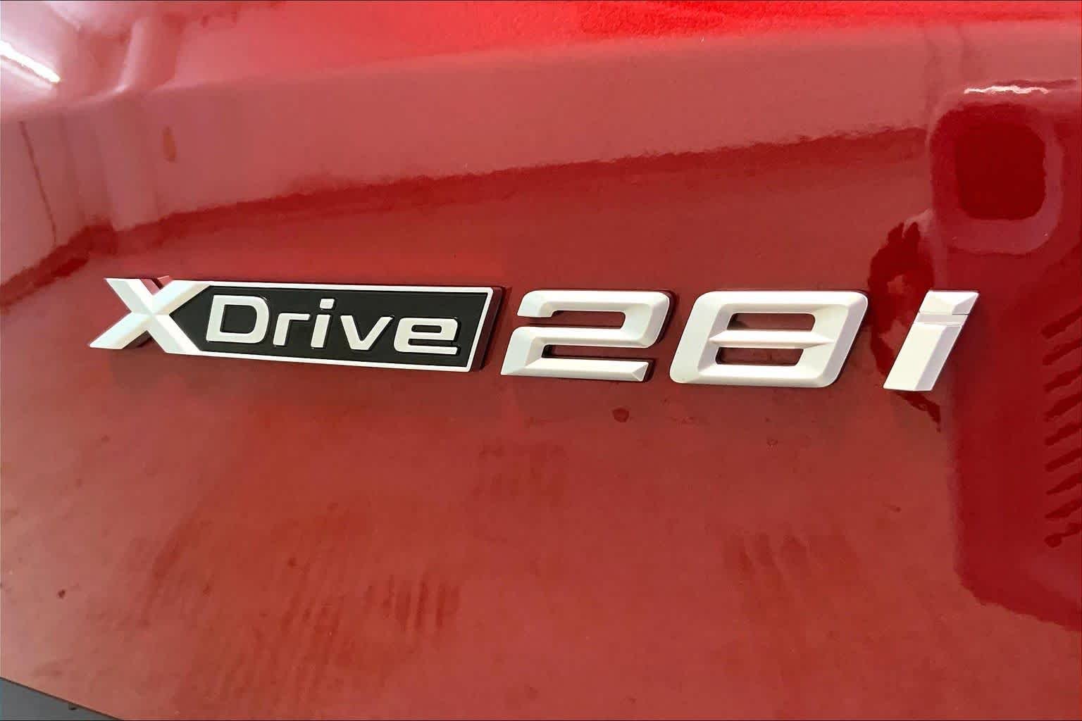 Certified Used 2024 Vegas Red Metallic BMW xDrive28i image 9