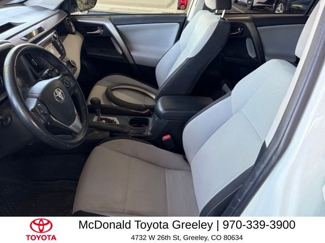 Used 2018 White Toyota XLE image 9