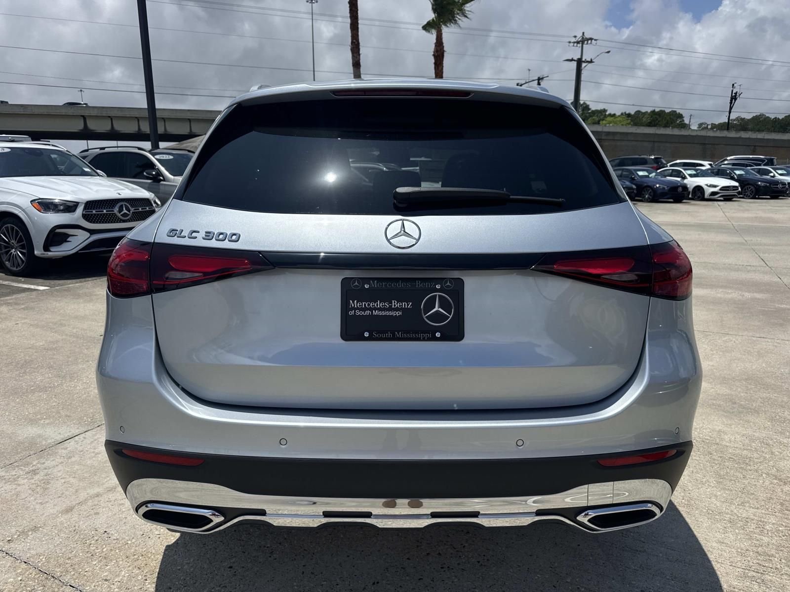 New 2026 Silver Mercedes-Benz GLC 300 image 5