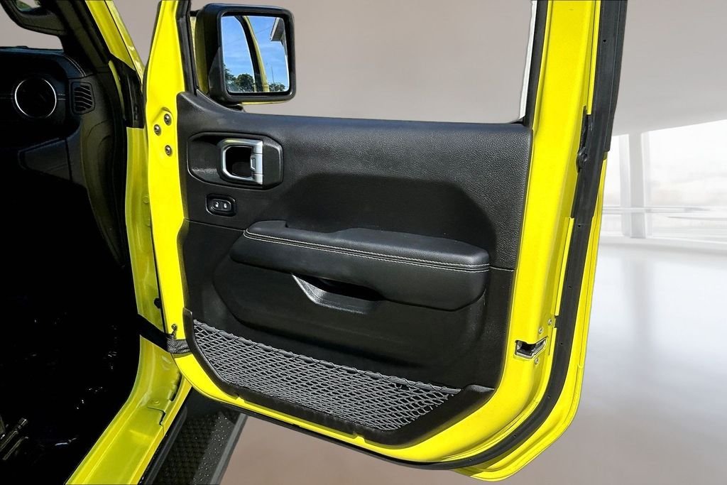 Used 2022 High Velocity Clearcoat Jeep Unlimited Sahara 4xe image 26