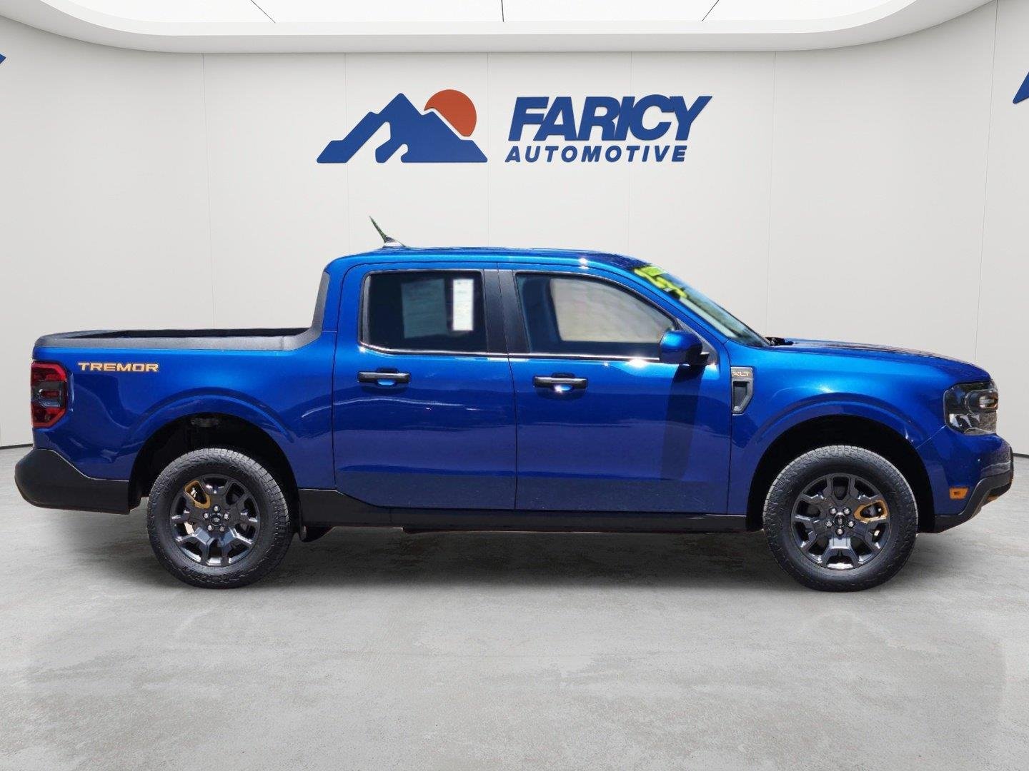Used 2023 Atlas Blue Metallic Ford XLT image 7