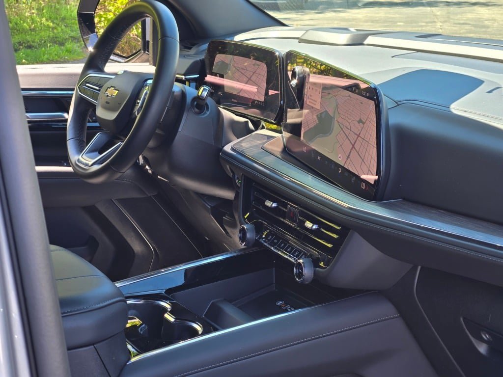 2025 Chevrolet Tahoe LT - Photo 9