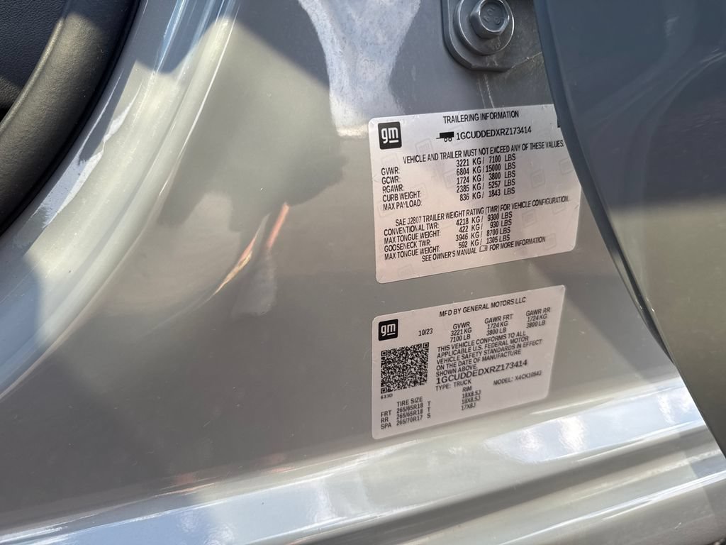 Certified Used 2024 Slate Gray Metallic Chevrolet LT image 26