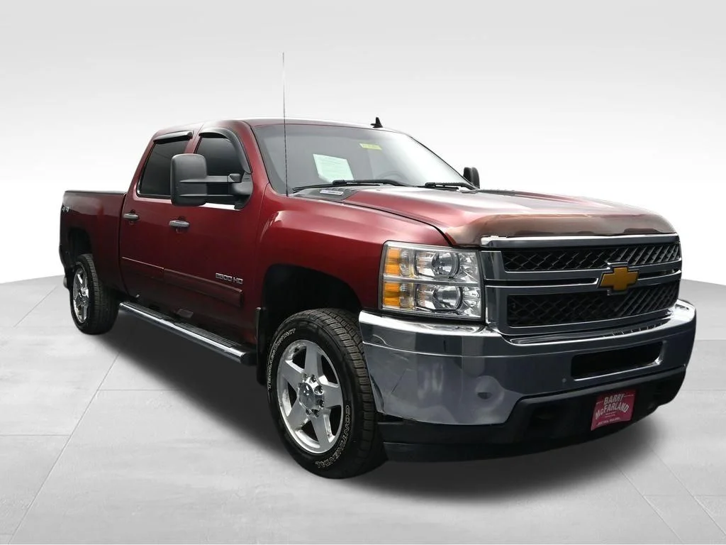 Used 2013 Red Chevrolet LT image 7