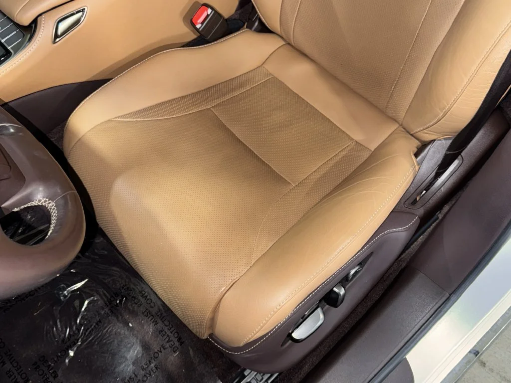 Used 2019 White Lexus 500 Base image 34