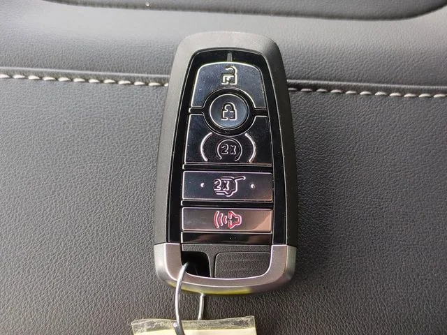 New 2026 Space Silver Metallic Ford MAX Platinum® image 29