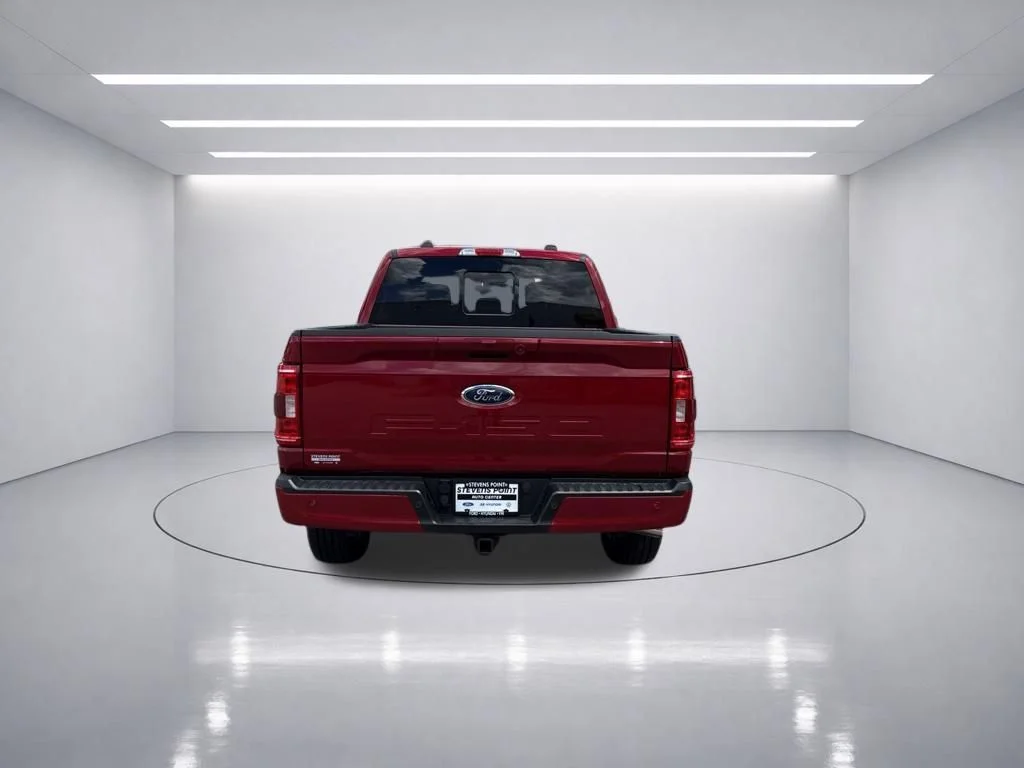 Used 2022 Rapid Red Metallic Tinted Clearcoat Ford XLT image 6