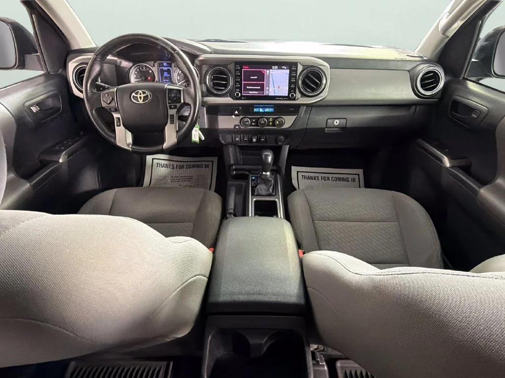 Used 2021  Toyota SR5 image 31