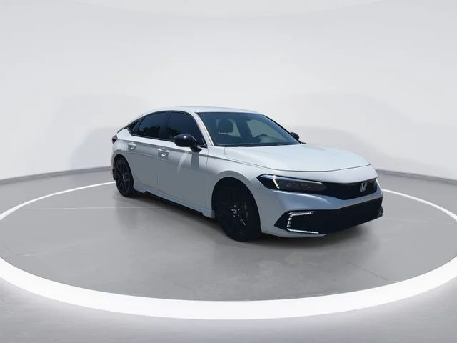 Used 2024  Honda Sport image 2
