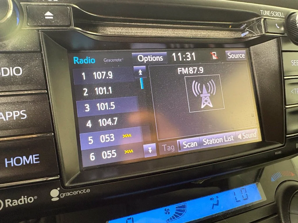 Used 2018 Black Toyota XLE image 28
