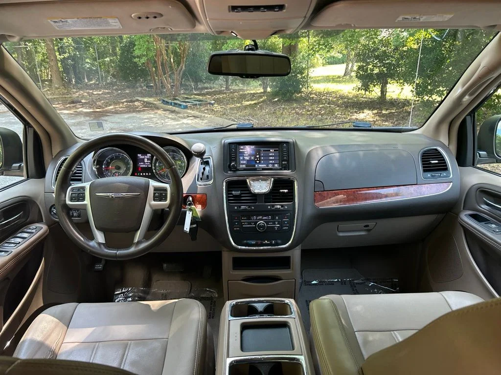 Used 2015 Black Chrysler Touring image 25