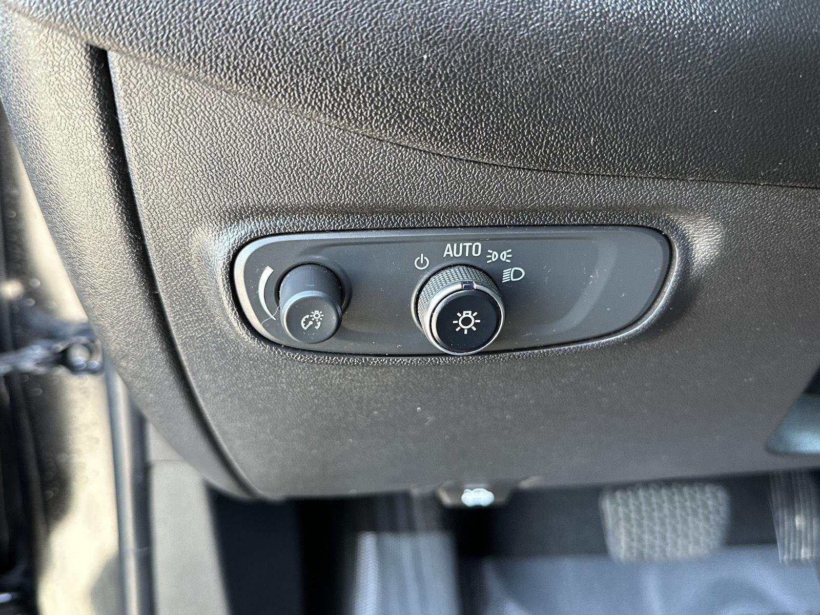 2022 Chevrolet Equinox LT - Photo 27