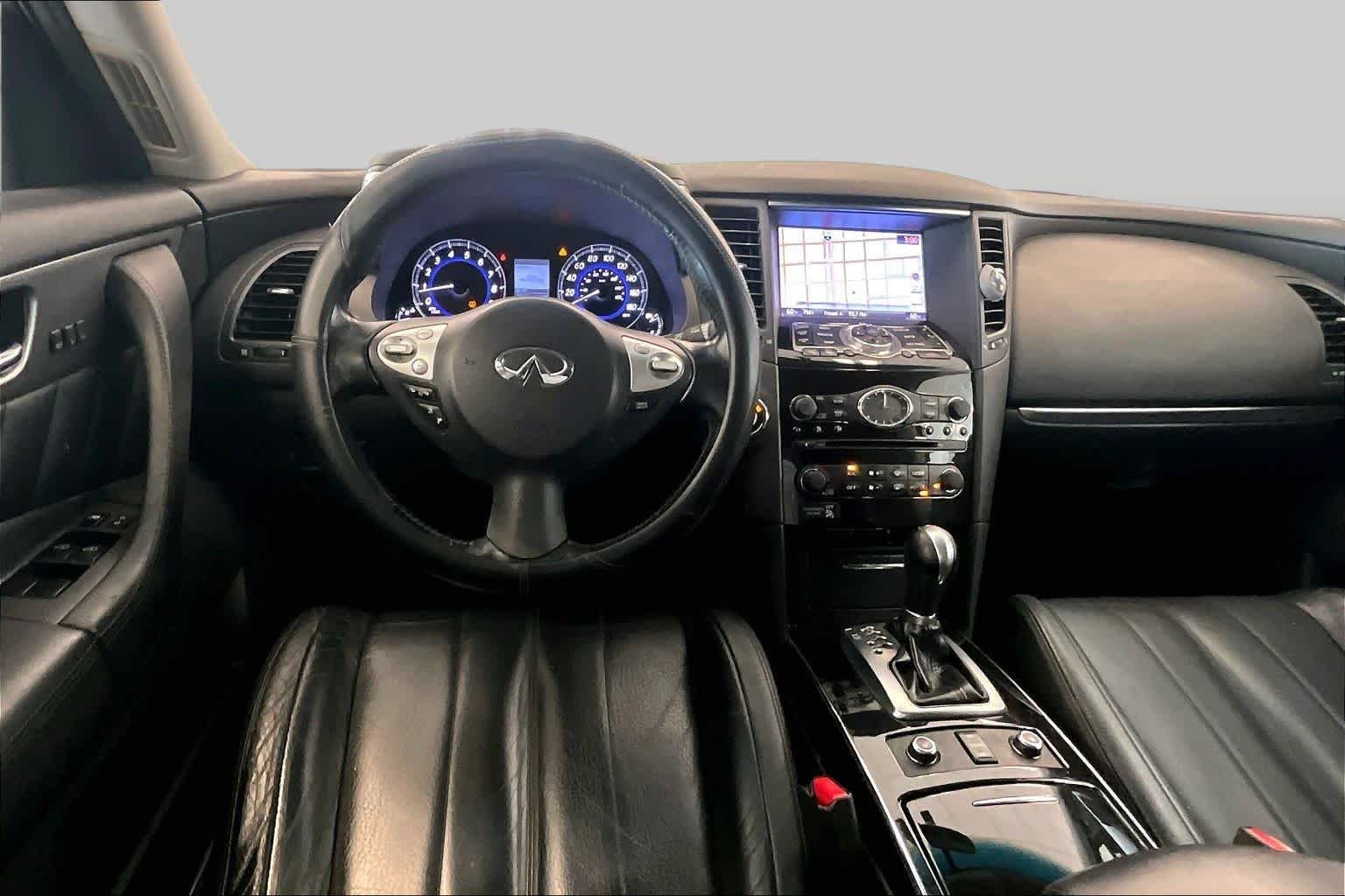 Pre-Owned 2014 INFINITI QX70