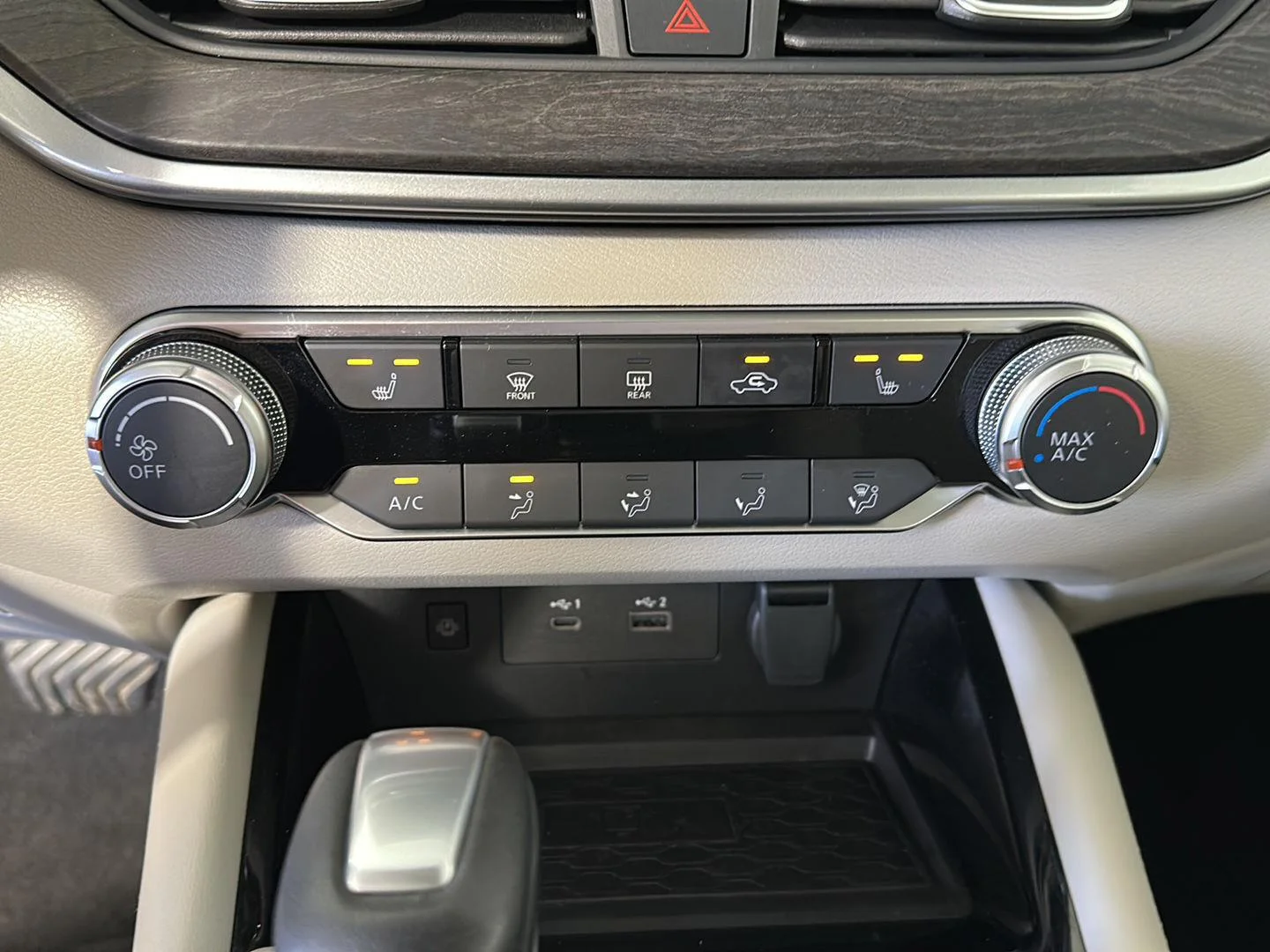Certified Used 2024 Pearl White Tricoat Nissan 2.5 SV image 26