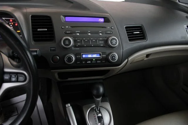 Used 2010 Gray Honda Hybrid image 12