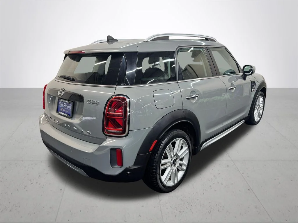 Used 2022 Gray MINI Base image 8